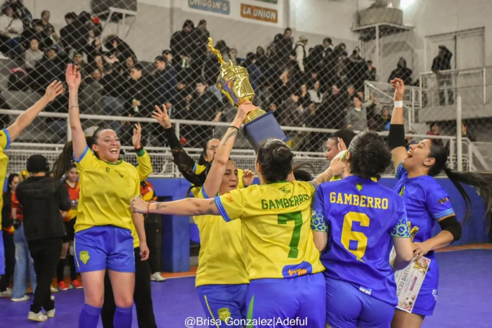 Gamberro A alcanzó su sexto título en la categoría femenina. Fotos gentileza Adeful.