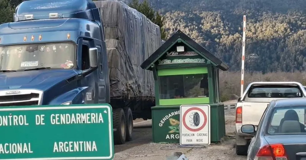 La firma involucra tres rutas, una de ellas es la que lleva al paso internacional Samoré.