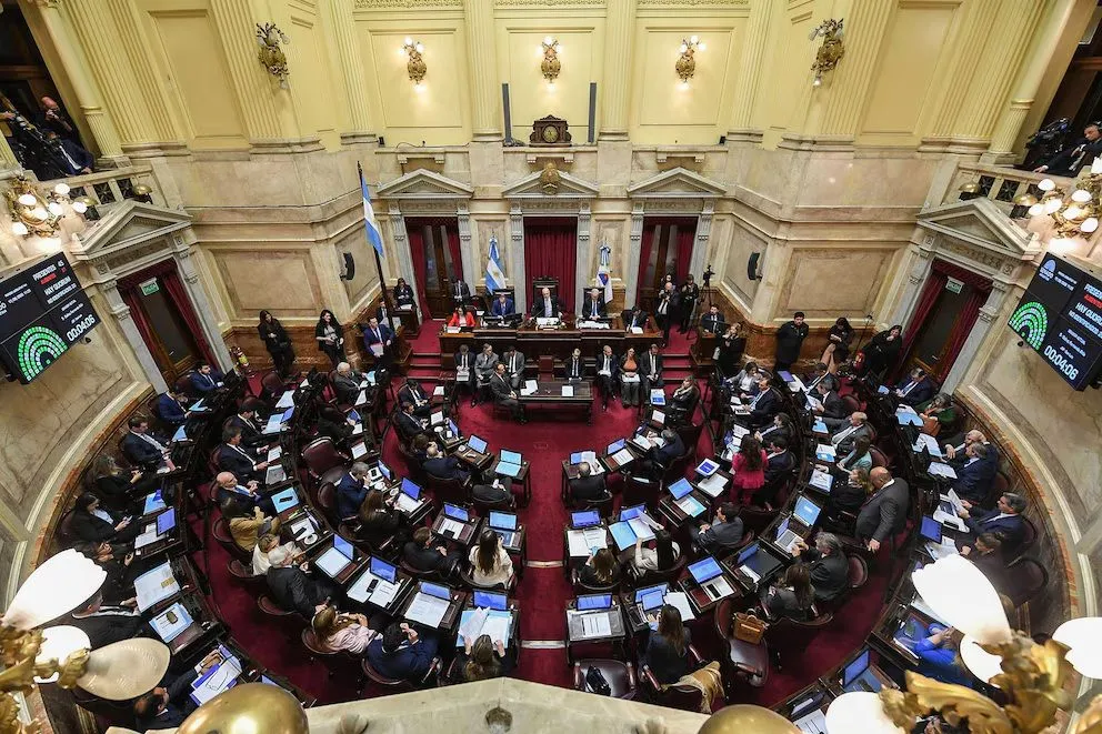 La ley suplanta su primera versión, que fue aprobada hace ocho meses.