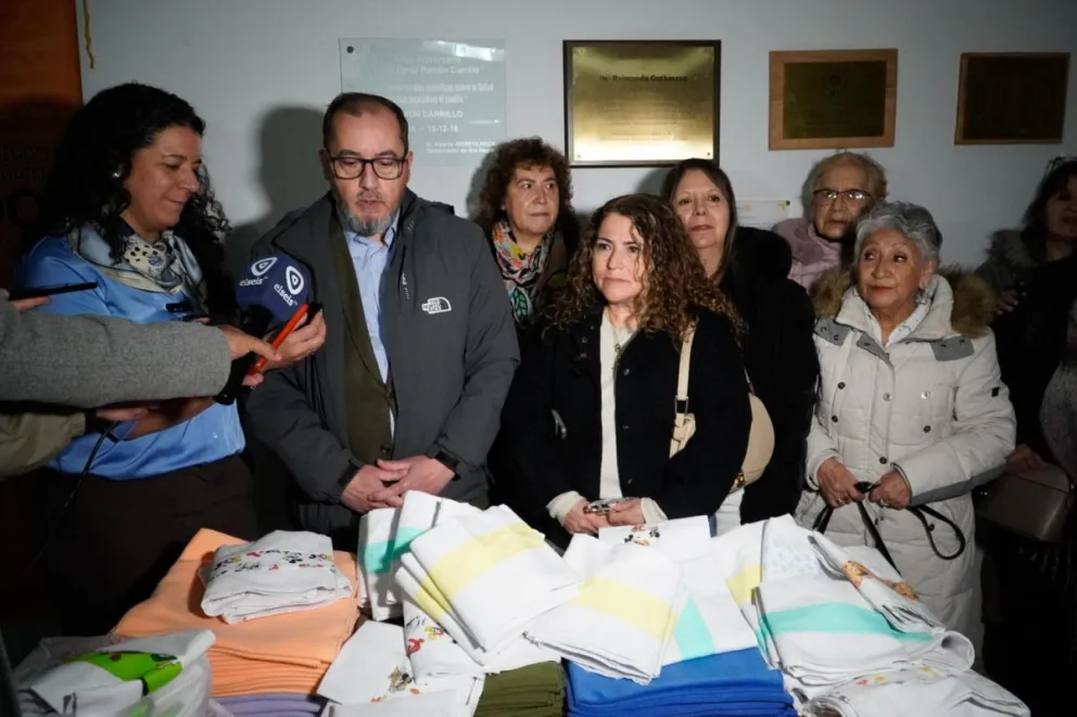 La entrega se llevó a cabo este lunes. Fotos Facundo Pardo.
