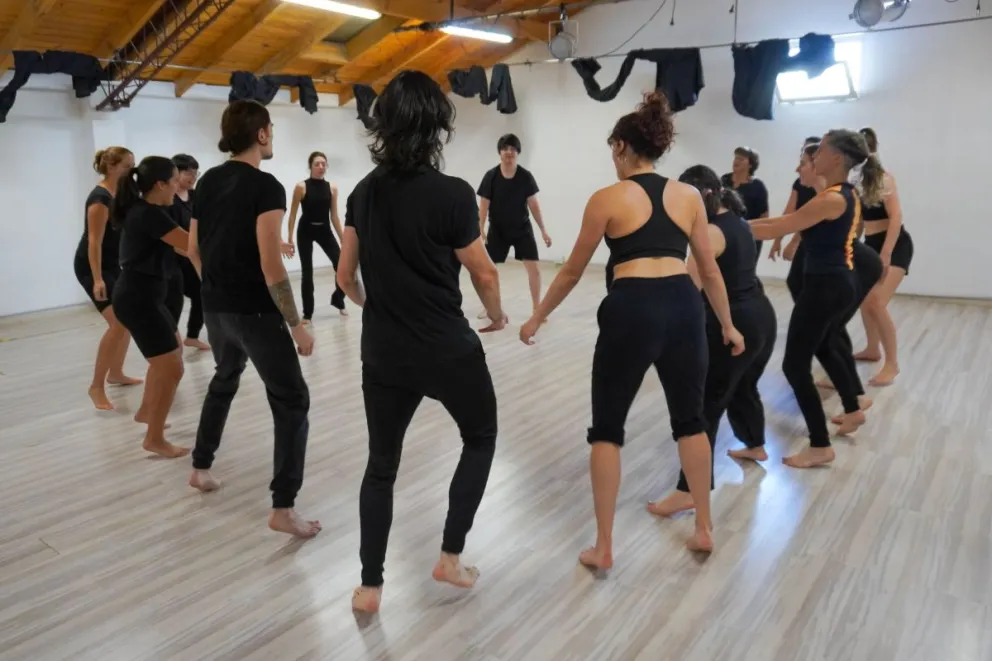 La enseñanza del teatro no puede prescindir del cuerpo. Foto: UNRN.