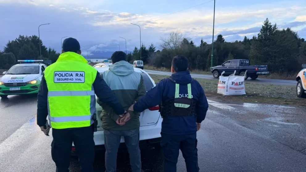 El delincuente intentó escapar pero no pudo. 