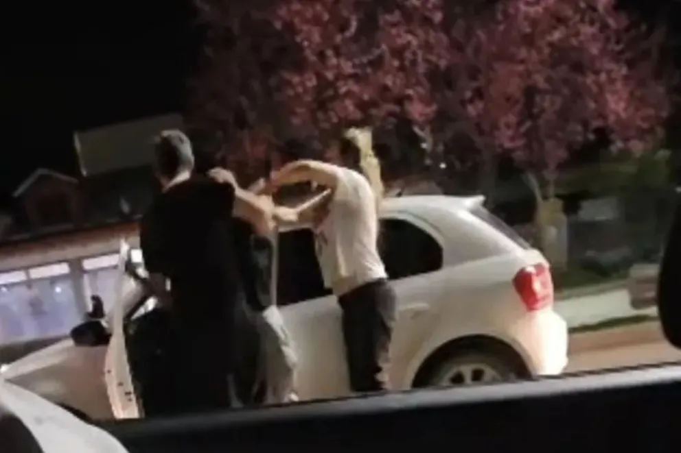 Un choque terminó en una pelea en plena Ruta 40, dos hombres detenidos. Foto: Info Los Andes