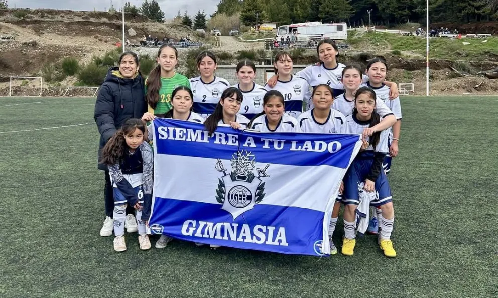 El equipo barilochense de Gimnasia se ilusiona con la posibilidad de dar vuelta la serie en Trelew. 