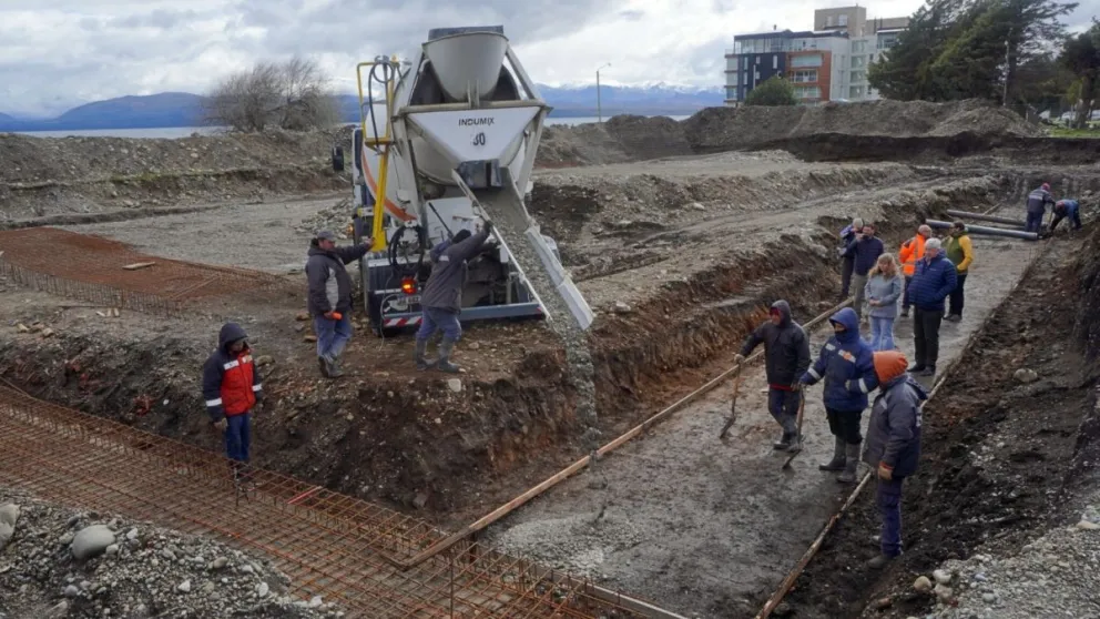 La obra del natatorio busca ampliar la infraestructura deportiva municipal. 