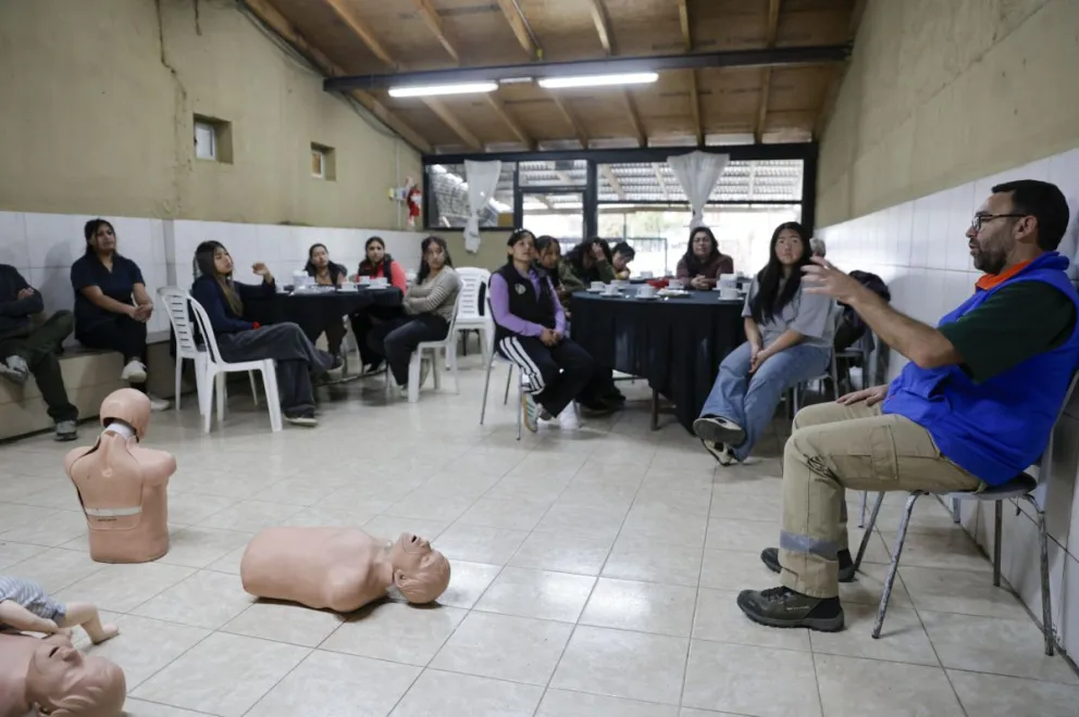 El último curso que dieron en la Biblioteca del barrio Nahuel Hue. Foto de Eugenia Neme. 