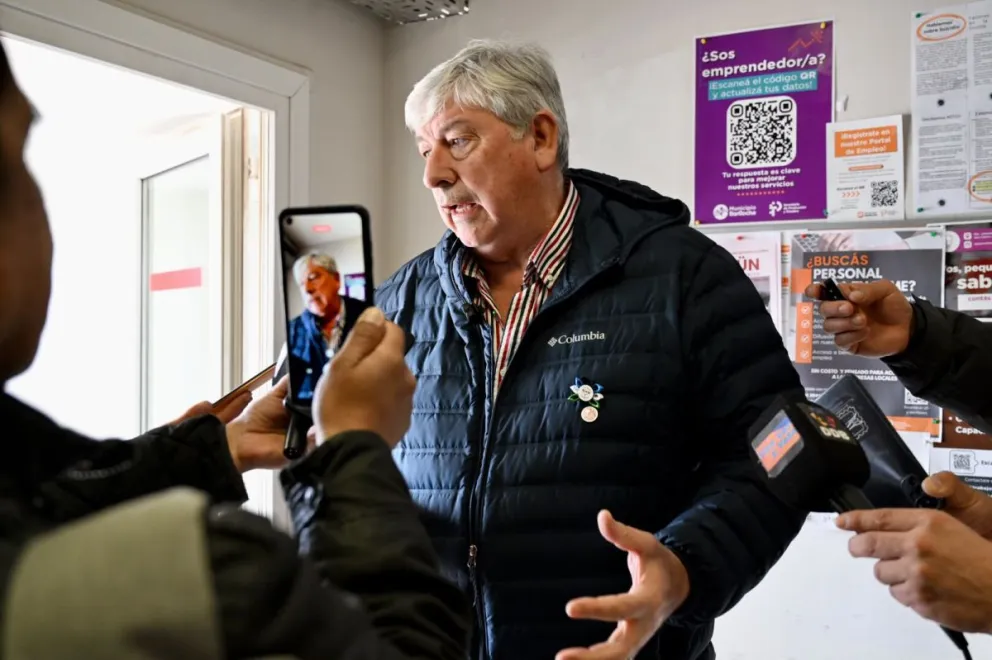 El intendente propone bajar la cantidad de concejales de cara a las elecciones convencionales. 