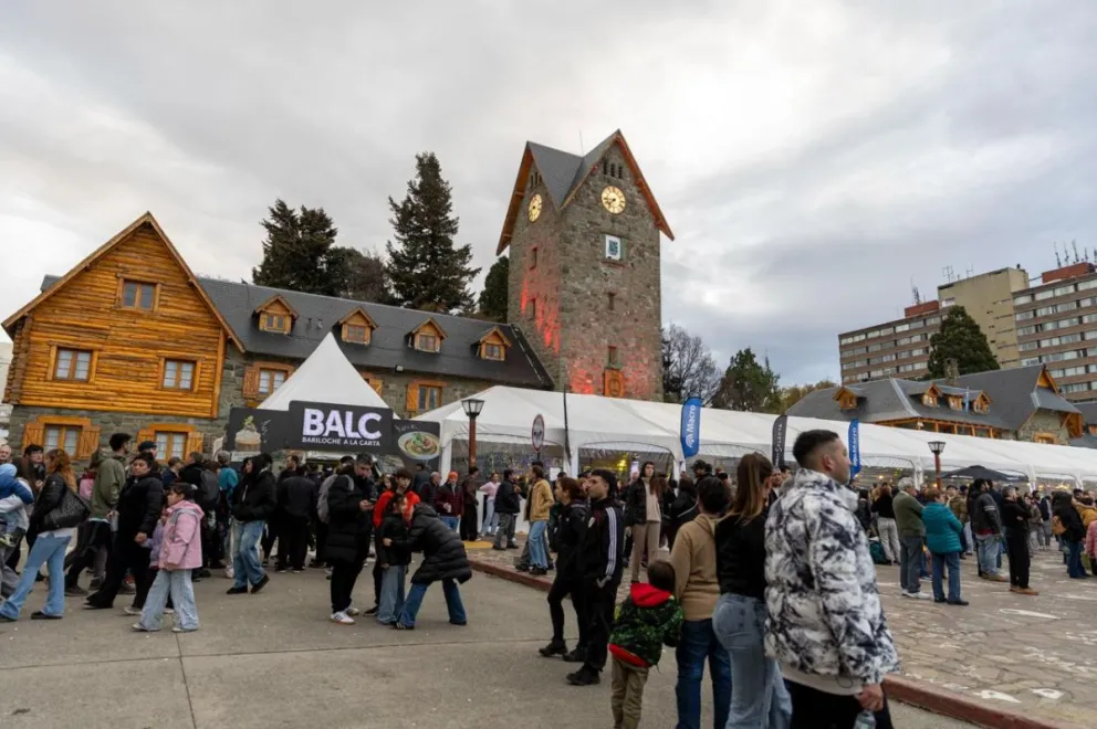 Último día para recorrer la mejor gastronomía rionegrina en el Centro Cívico. Fotos Eugenia Neme.