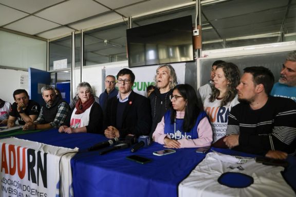 2026-10-14 conferencia de prensa-ley de tierras