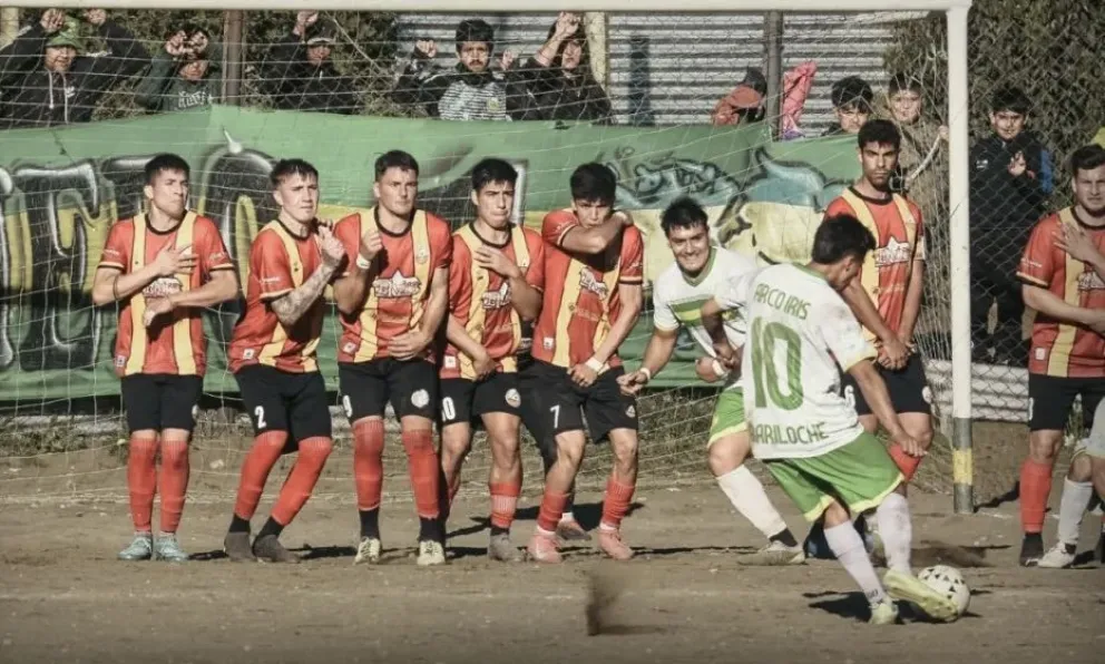 Cruz del Sur y Arco Iris se reencuentran en una gran final. Foto: archivo. 
