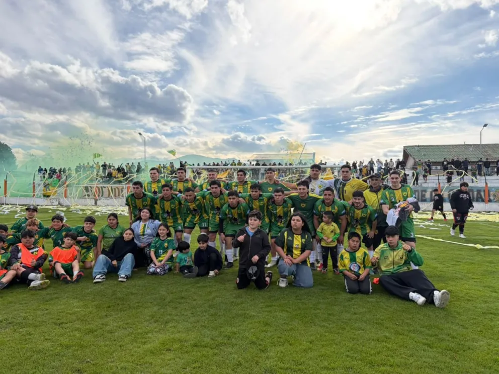 Festejo de los campeones 2026. Foto gentileza Lifuba.