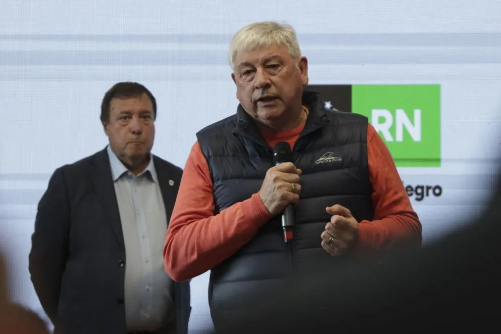 Cortes no se guardó nada en su respuesta a las críticas de la oposición. Foto: Euge Neme
