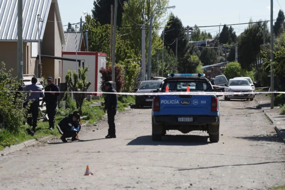 Amplio operativo en el San Francisco IV por un enfrentamiento que dejó heridos tras varios disparos efectuados en la zona. Foto: Euge Neme