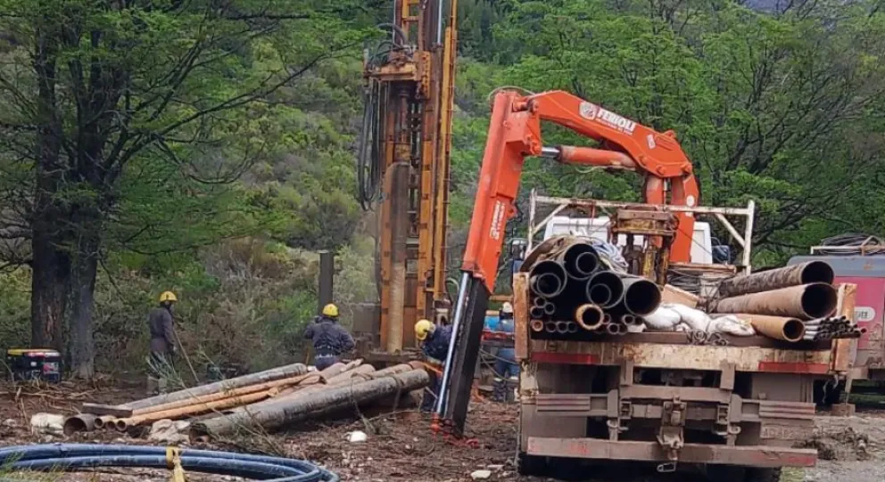Los trabajos forman parte de un proyecto que incorporará equipos de bombeo, conexiones eléctricas y nuevas cañerías.